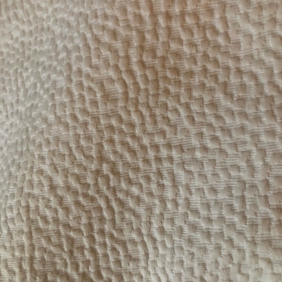 Beautiful Peacock Alley White threaded Twin Coverlet - Picture 4 of 4